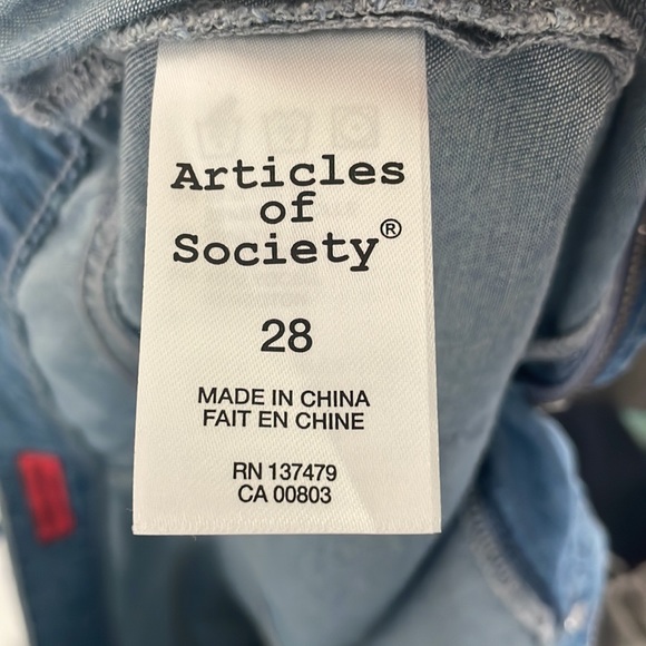 Articles of Society Soft Distressed Denim Shorts Size 28 NWT - Picture 6 of 7